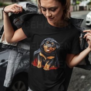 Hal013017 Rottweiler With Halloween Cape